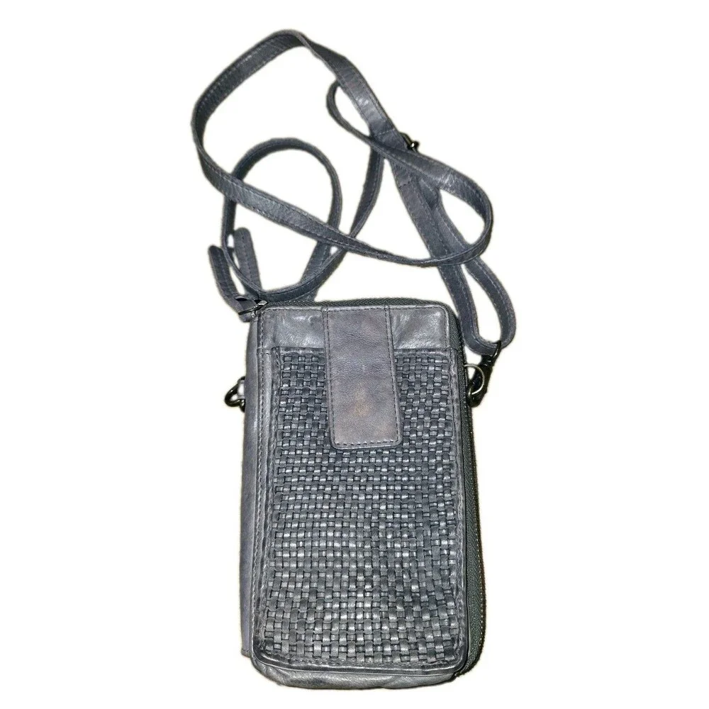 MILO ELLA Gray Leather Crossbody Multi Compartment Wallet Vacation Travel Canada